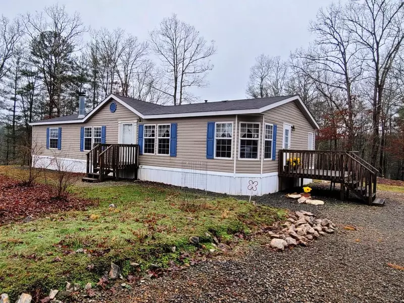 449 Miller Rd, Brasstown, NC 28902