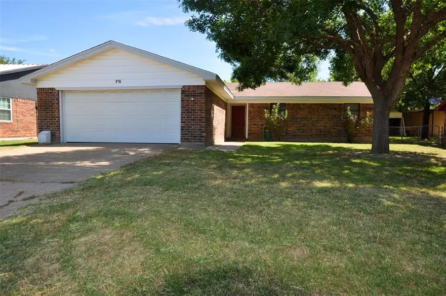 110 Hall Street, Weatherford, TX 76088