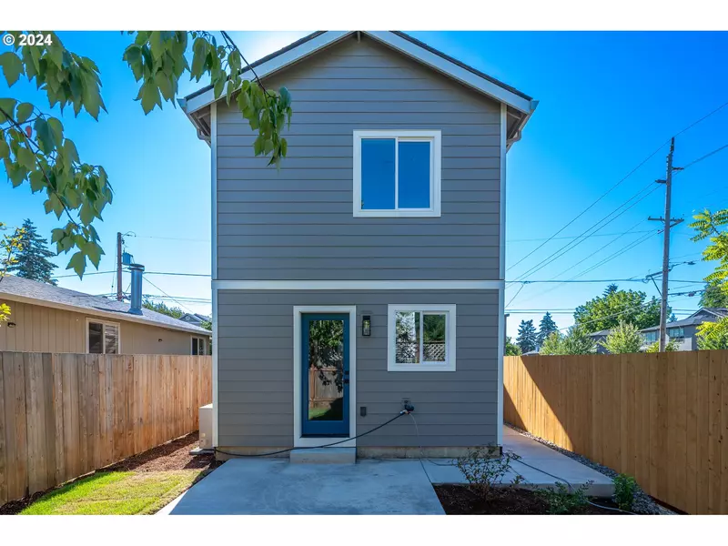 8838 N Drummond AVE, Portland, OR 97217