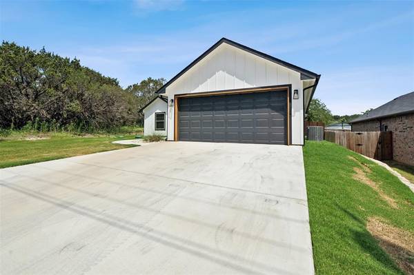 Granbury, TX 76048,2208 Angelina Street