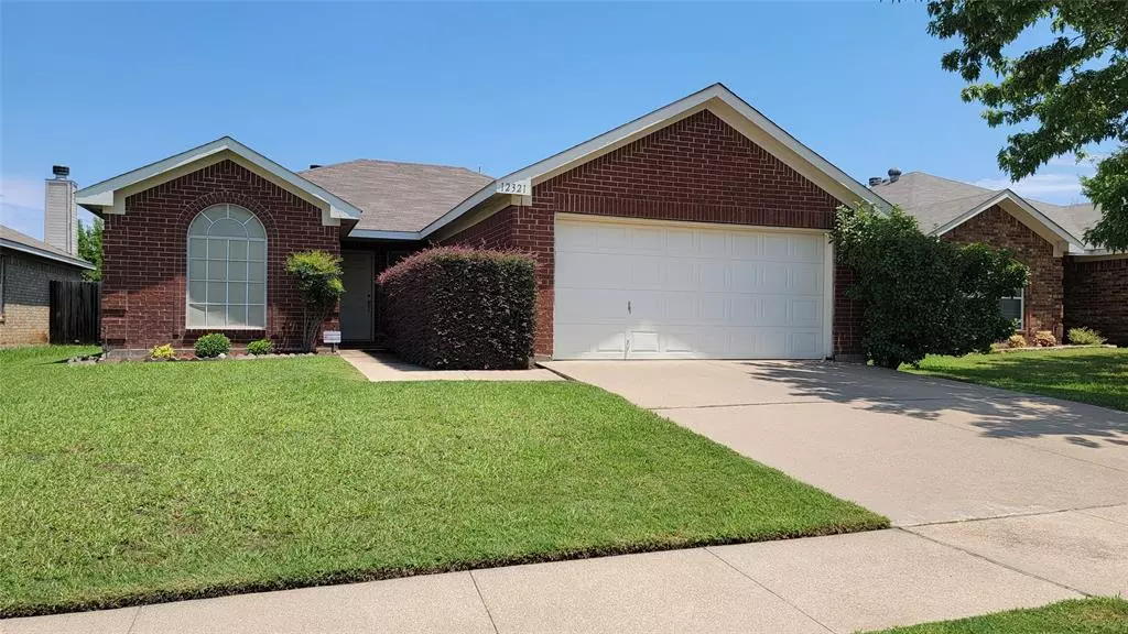 12321 Silver Mist Trail, Fort Worth, TX 76028