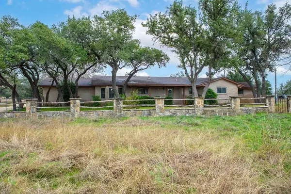 4521 FM 1283, Pipe Creek, TX 78063