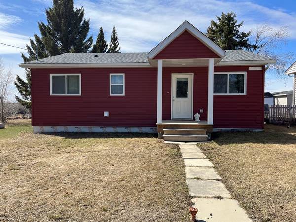 8 Rydberg Street, Hughenden, AB T0B 2E0