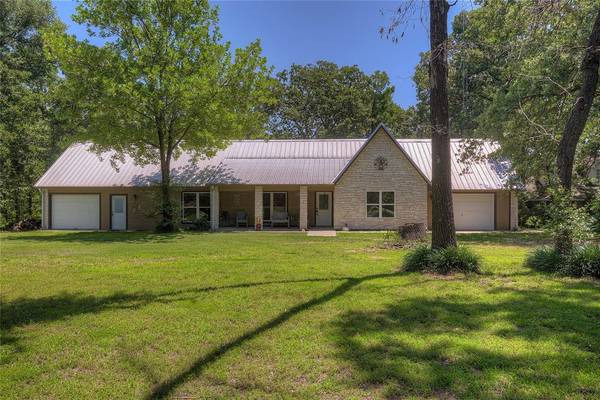 203 County Road 1946, Emory, TX 75440