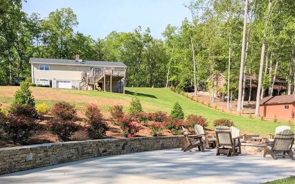 2255 Cedar Cliff Road, Hiawassee, GA 30546