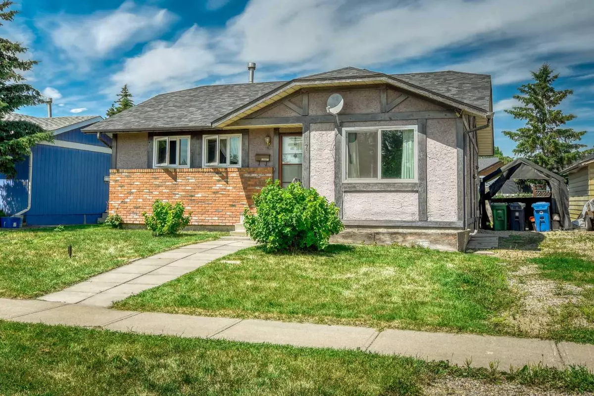 Calgary, AB T2B 2S2,7 Doverglen CRES SE