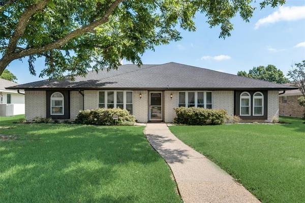 619 Stillmeadow Drive, Richardson, TX 75081