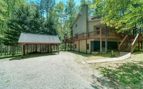 Blairsville, GA 30512,382 Craig Thompson Drive