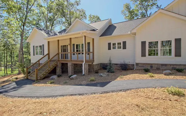 333 Knights Square, Blairsville, GA 30512