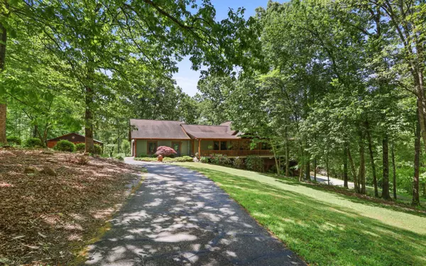 Mccaysville, GA 30555,44 Walking Bear Lane