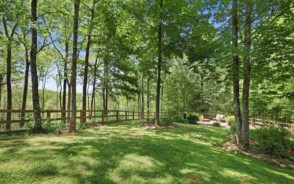 Mccaysville, GA 30555,44 Walking Bear Lane