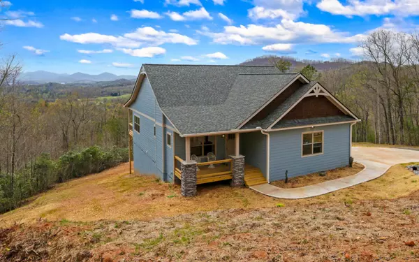 427 Solitude Lane,  Hayesville,  NC 28904