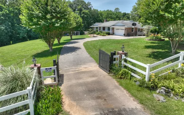 132 Grandview Drive, Ellijay, GA 30540