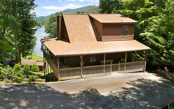 Hiawassee, GA 30546,311 Bursey Road