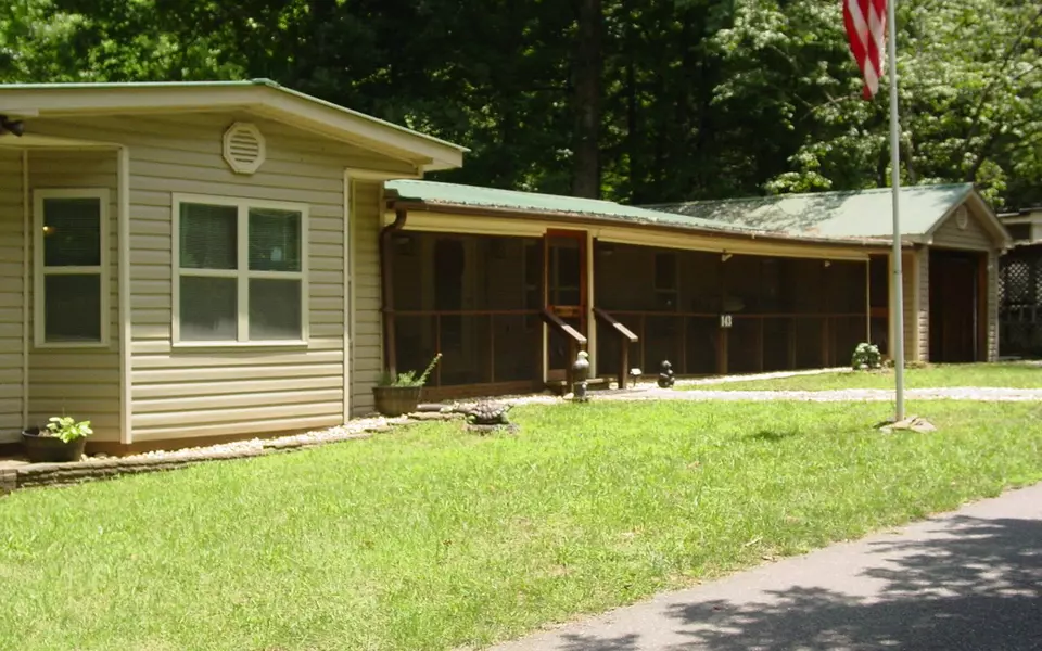 143 Leisure Woods Lane, Hiawassee, GA 30546