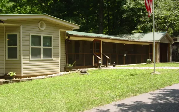 Hiawassee, GA 30546,143 Leisure Woods Lane