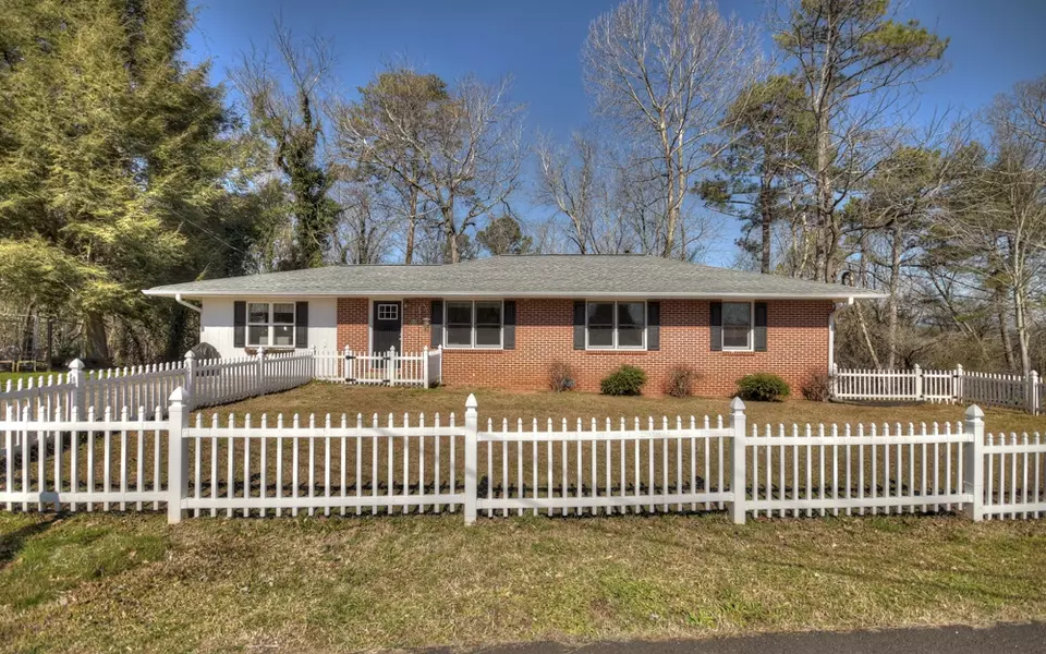 326 Logan Circle, Ellijay, GA 30540