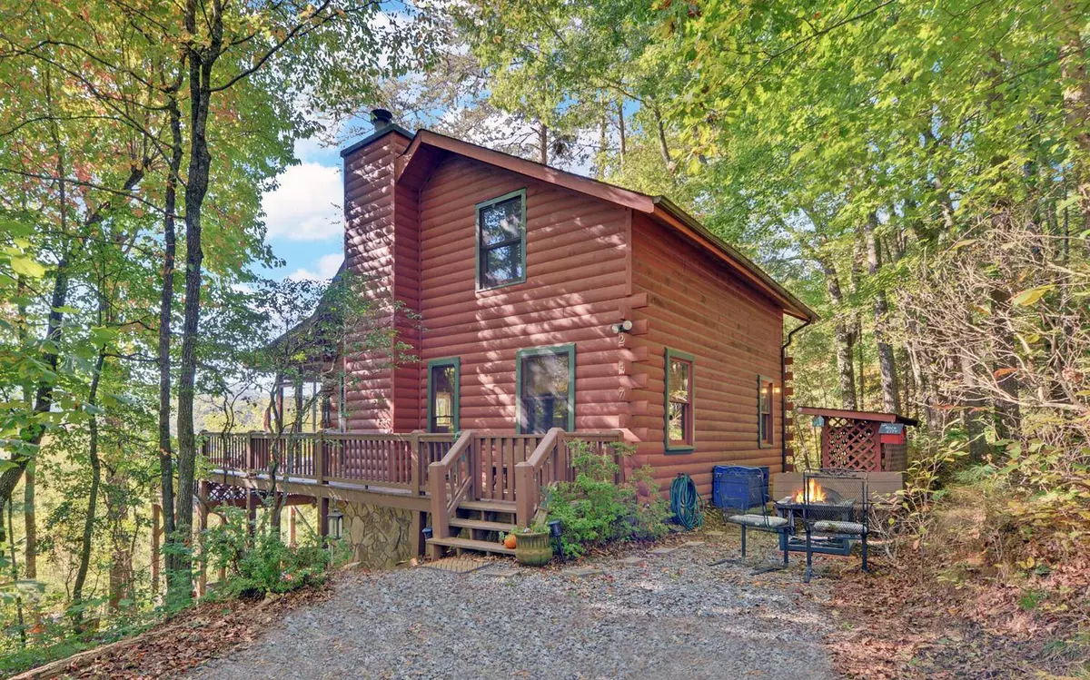 Cherry Log, GA 30522,247 Hickory Nut Trail