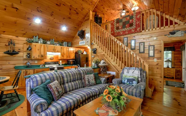 Murphy, NC 28906,140 Treehouse Trail