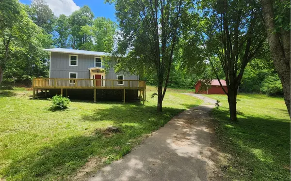 Mccaysville, GA 30555,121 Pear Circle