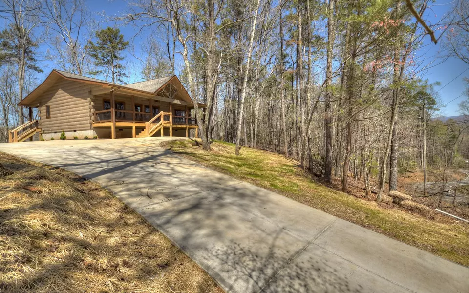 420 Creekside Trail, Ellijay, GA 30540