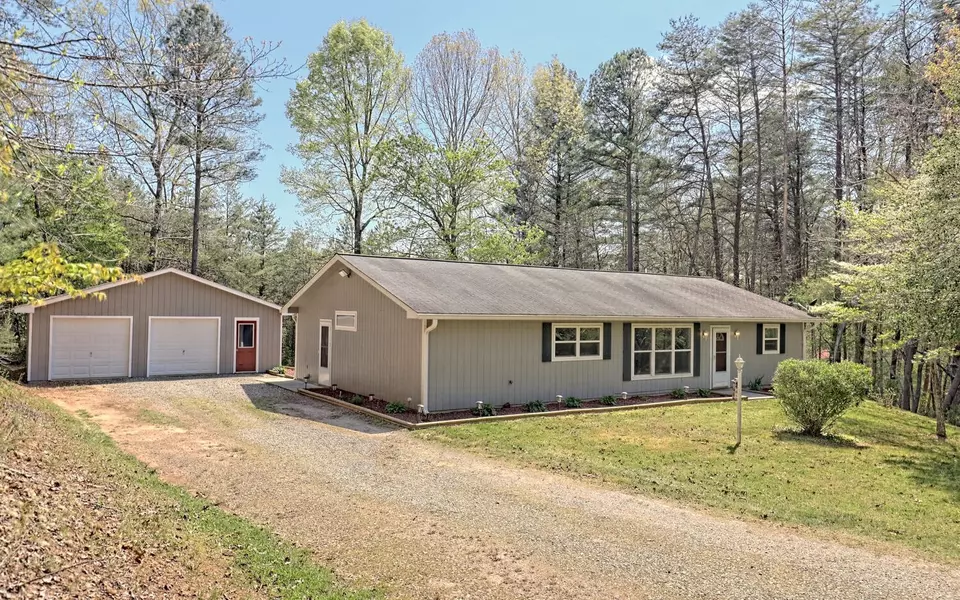 295 Stablegate Drive, Blairsville, GA 30512