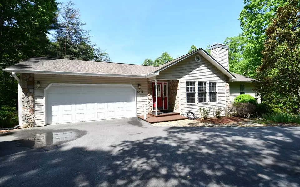 5116 Summerwood Lane, Young Harris, GA 30582