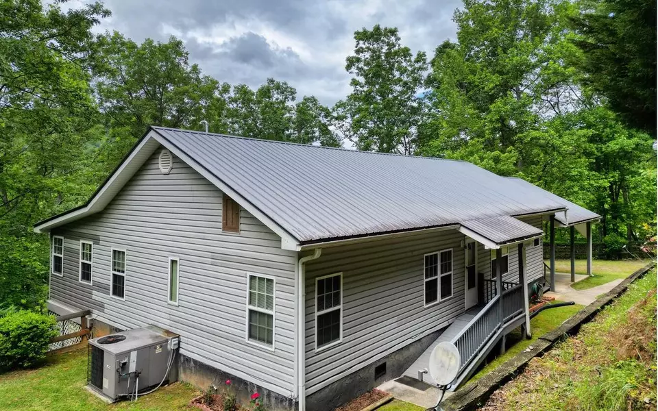 2226 Layson Road, Hiawassee, GA 30546