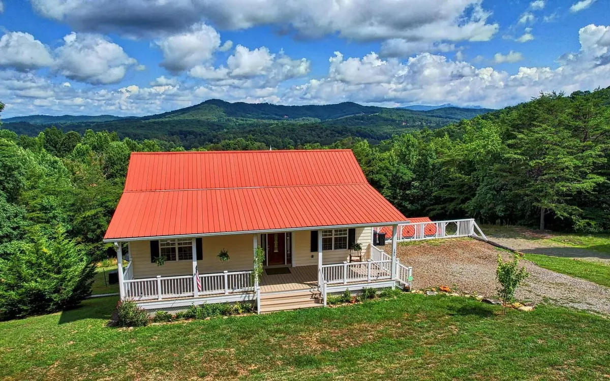 Warne, NC 28909,185 Mountain Knoll Lane