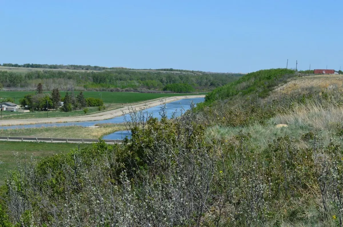 Rural Vulcan County, AB T0J 0M0,215 A