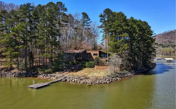 816 Big Oak Lane, Hiawassee, GA 30546