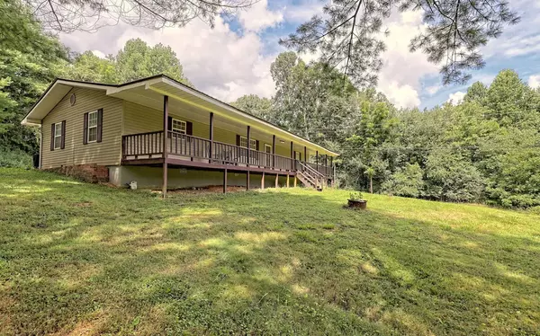 855 Grassy Creek Road, Copperhill, TN 37317