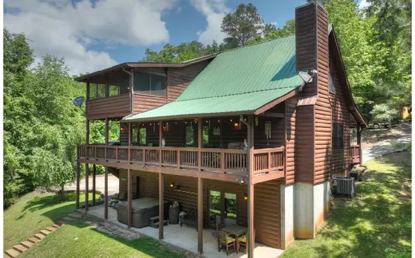 479 Lake Forest Drive, Ellijay, GA 30540