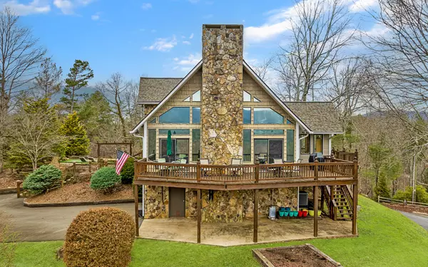 281 Pocaset Drive, Ellijay, GA 30540