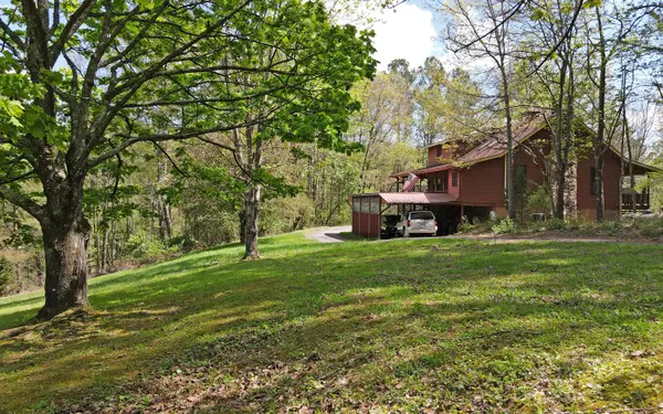 Blairsville, GA 30512,670 Crump Creek Road