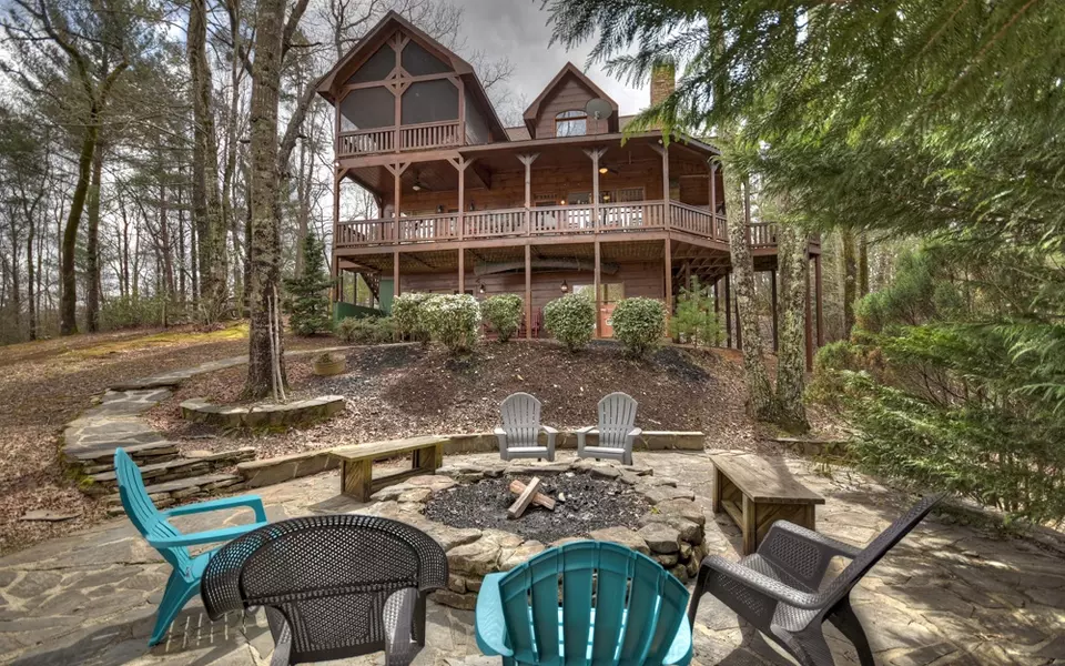 283 Woodring Street, Ellijay, GA 30540