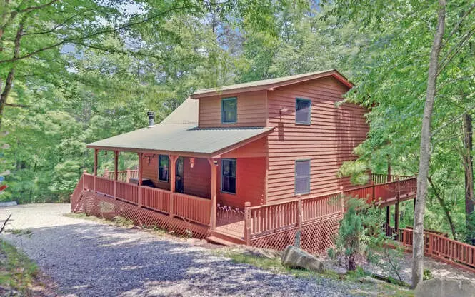 52 Matthew Street, Blairsville, GA 30512