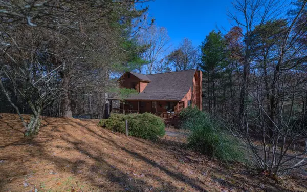 22 Spring Lake Drive, Ellijay, GA 30536