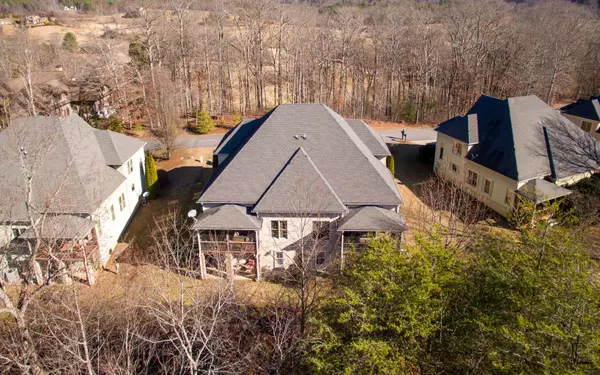 Hayesville, NC 28904,352 Licklog Ridge