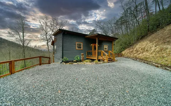 Hiawassee, GA 30546,7135 Nell View Road