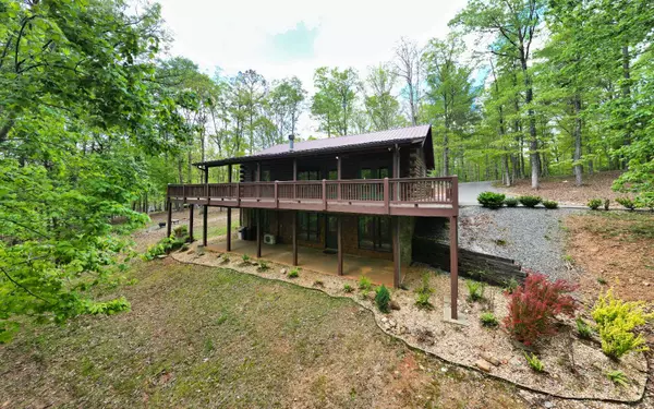 331 Hunters Ridge Road, Mineral Bluff, GA 30559