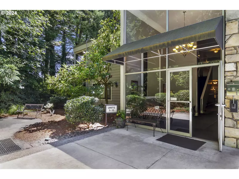 1500 SW SKYLINE BLVD #11, Portland, OR 97221