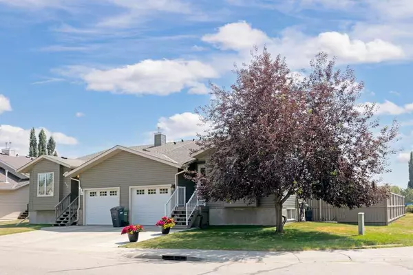 Strathmore, AB T1P 1S7,232 Hillvale CRES