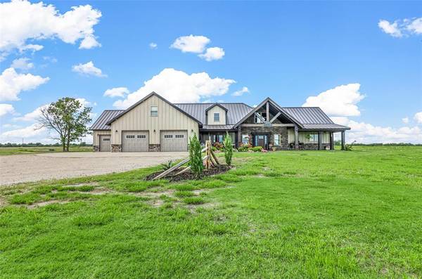 1588 County Road 4822, Wolfe City, TX 75496