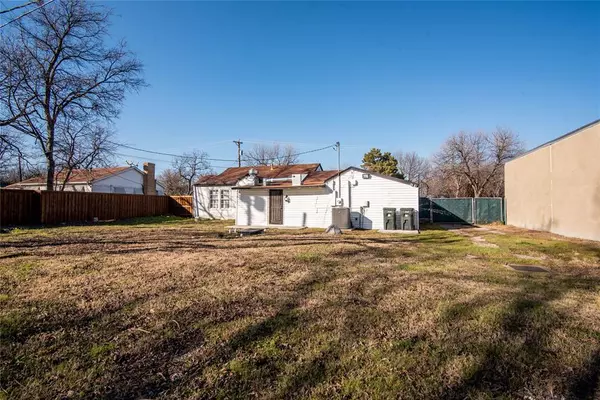 Garland, TX 75040,108 W State Street