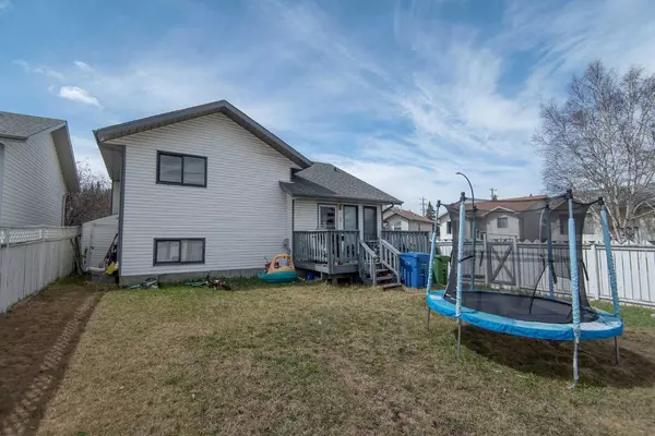 Red Deer, AB T4P2E1,100 Cameron CRES