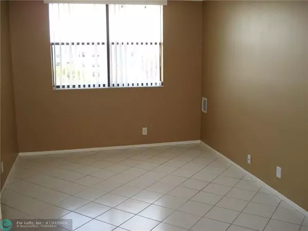 Coral Springs, FL 33065,2501 Riverside Dr  #513-A