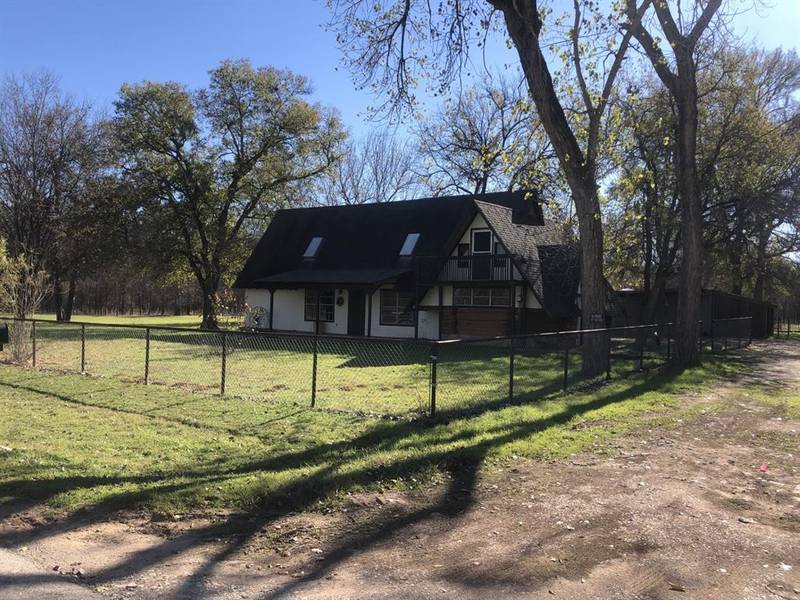 353 Iroquois Street, Weatherford, TX 76087