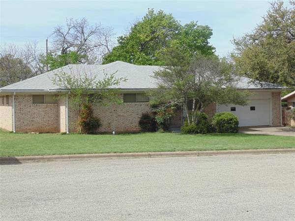 107 Bonnie Place, Brownwood, TX 76801