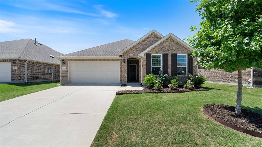 1416 Millican Lane, Aubrey, TX 76227